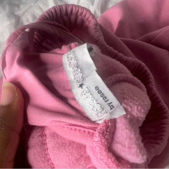 This is a pink DC Washington hoodie (idk the brand) and pants from Roma - Picture 4 of 11